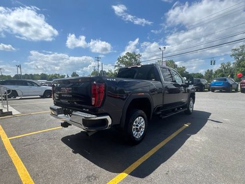Used 2025 GMC Sierra 2500 SLE w/ SLE Convenience Package AWD/4WD image 3
