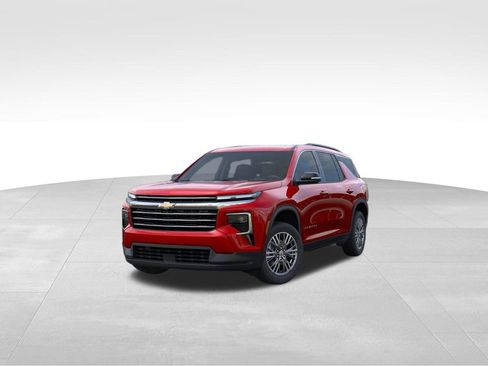 New 2025 Chevrolet Traverse LT w/ Driver Confidence Package FWD image 8