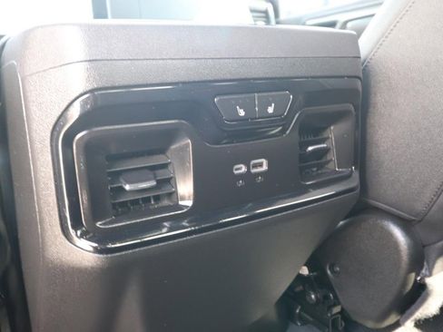 Used 2025 GMC Sierra 2500 AT4 w/ AT4 Premium Plus Package image 15