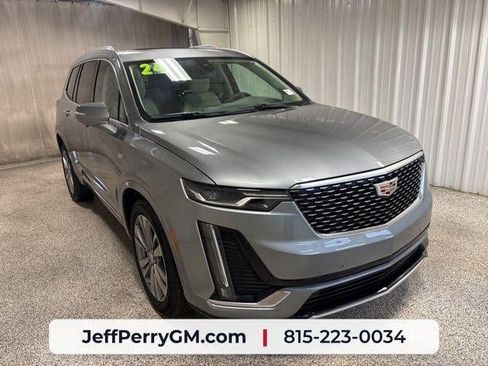 Used 2024 Cadillac XT6 Premium Luxury w/ Technology Package AWD/4WD image 2