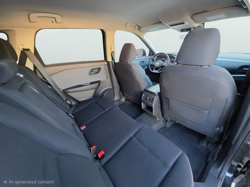 Used 2023 Nissan Rogue S FWD image 28