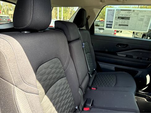 New 2026 Nissan Pathfinder SV image 12