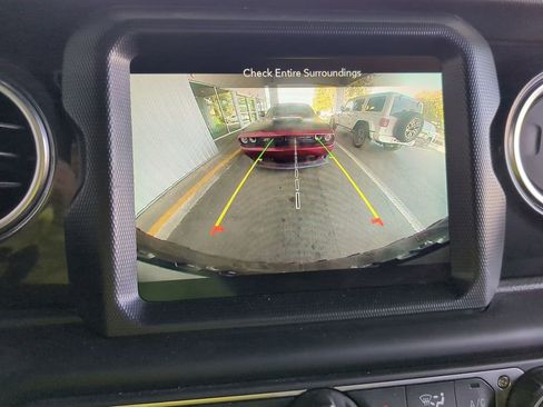 Used 2023 Jeep Wrangler Unlimited Rubicon 392 image 16