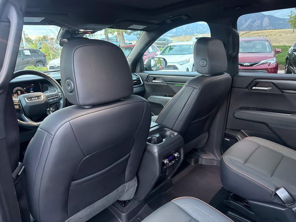 Used 2024 GMC Acadia AT4 w/ Luxury Package AWD/4WD image 21