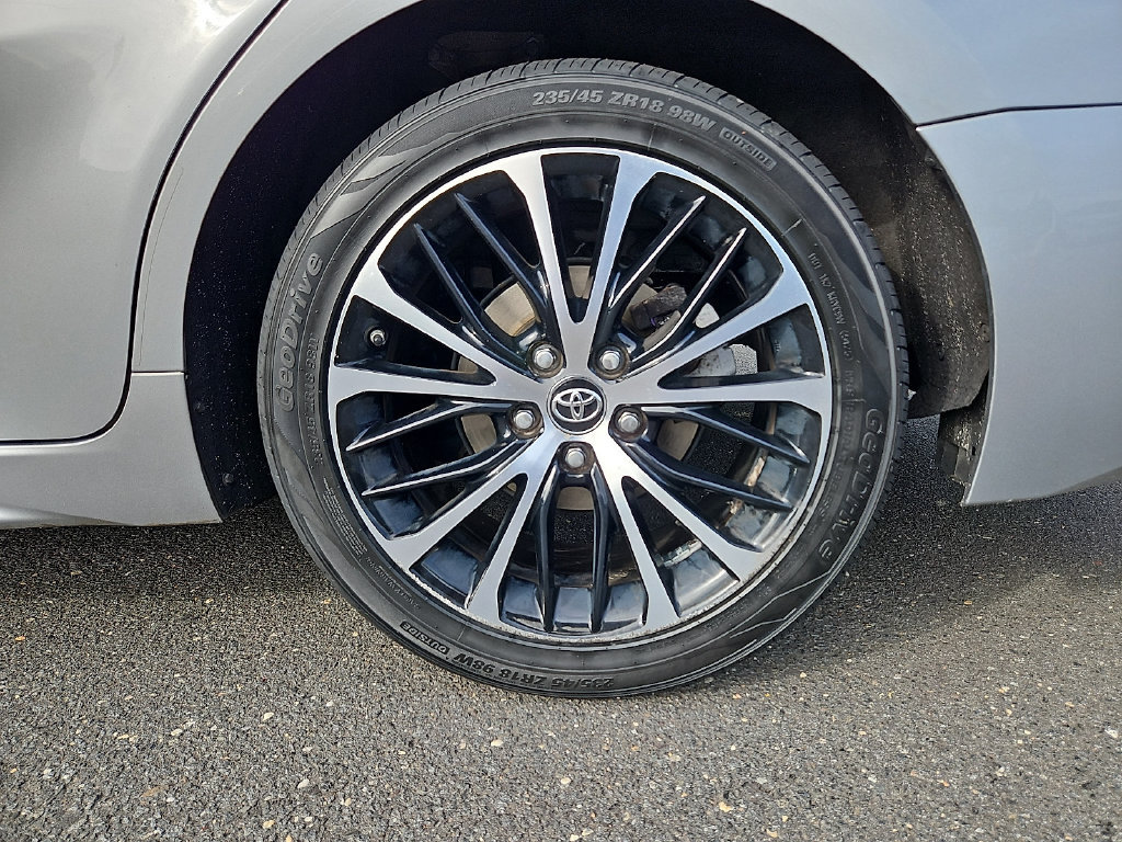 Used 2019 Toyota Camry SE w/ Convenience Package FWD image 8