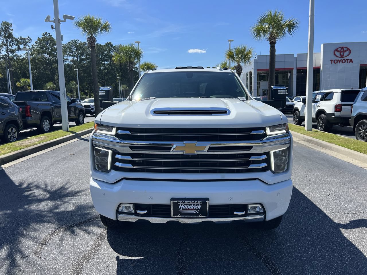 Used 2021 Chevrolet Silverado 3500 High Country AWD/4WD image 3