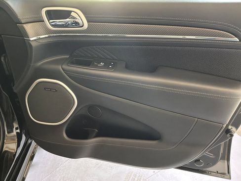 Used 2020 Jeep Grand Cherokee SRT AWD/4WD image 18