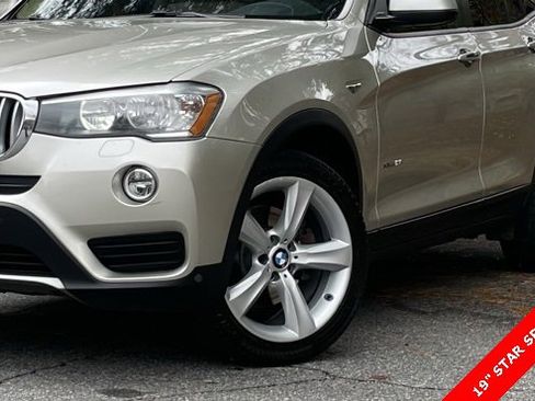 Used 2017 BMW X3 xDrive28i image 3