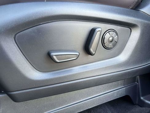 New 2026 Ford Explorer Platinum image 13