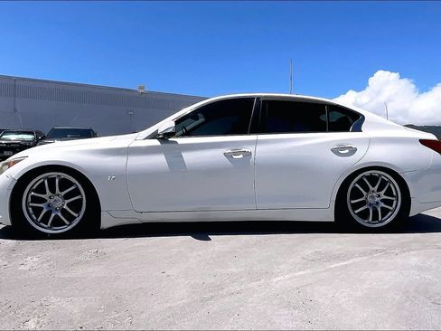 Used 2014 INFINITI Q50 Premium w/ Technology Package RWD image 3