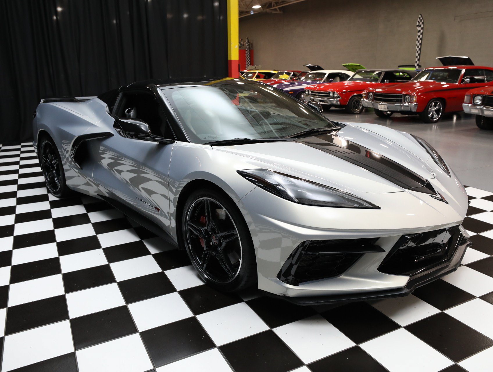 Used 2021 Chevrolet Corvette Stingray Premium Conv w/ Z51 Performance Package RWD image 18
