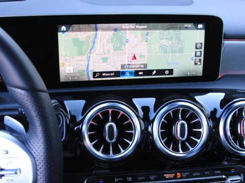 Used 2019 Mercedes-Benz A 220 4MATIC image 34