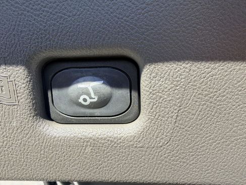 Used 2020 Lincoln Nautilus Reserve w/ Equipment Group 201A image 2