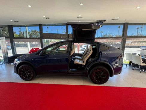 Used 2022 Tesla Model X AWD/4WD image 8