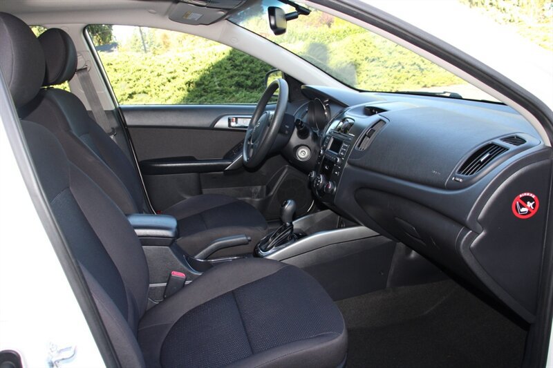Used 2013 Kia Forte EX w/ Premium Pkg FWD image 13