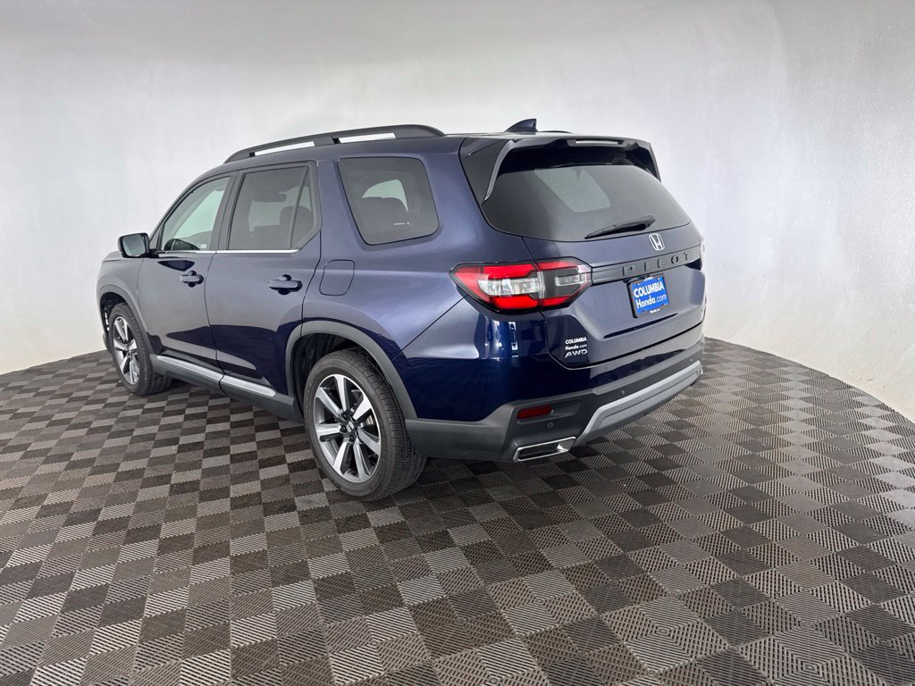 Used 2025 Honda Pilot Touring image 7