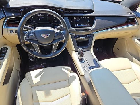 Certified 2019 Cadillac XT5 Premium Luxury w/ Driver Assist Package FWD image 11