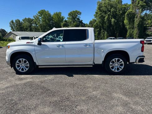 Used 2024 Chevrolet Silverado 1500 LTZ w/ LTZ Premium Package AWD/4WD image 9