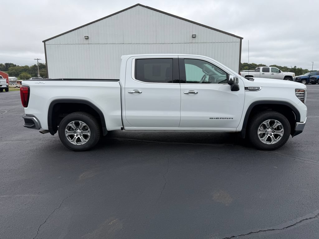 Used 2025 GMC Sierra 1500 SLT AWD/4WD image 4