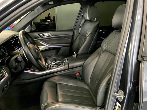 Used 2021 BMW X5 M50i w/ Executive Package image 24