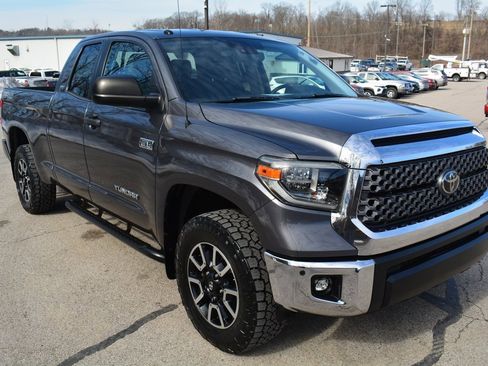 Used 2018 Toyota Tundra SR5 w/ TRD Off Road Package image 4