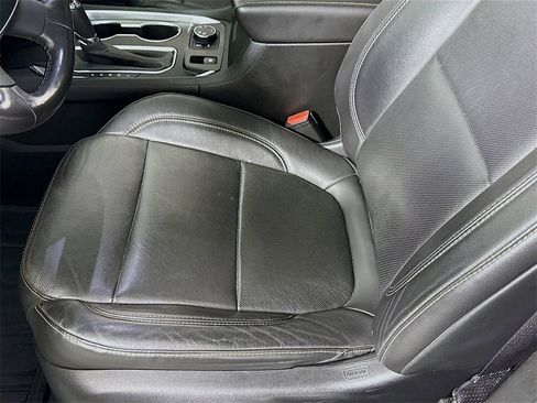 Used 2020 Chevrolet Traverse Premier image 14