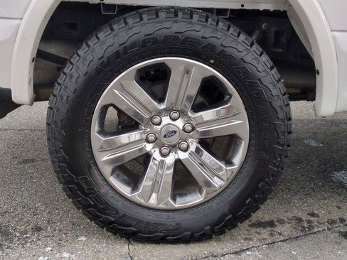 Used 2018 Ford F150 Lariat w/ Equipment Group 502A Luxury image 26