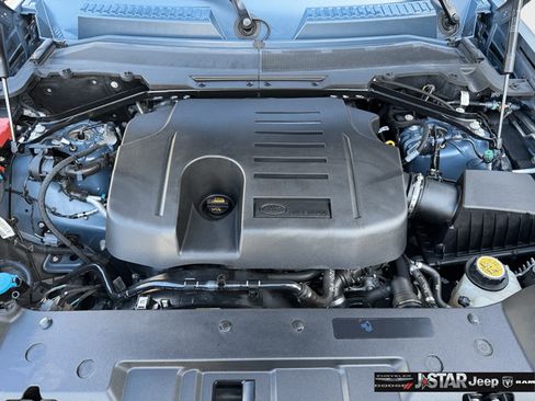 Used 2021 Land Rover Defender 90 X-Dynamic S AWD/4WD image 31