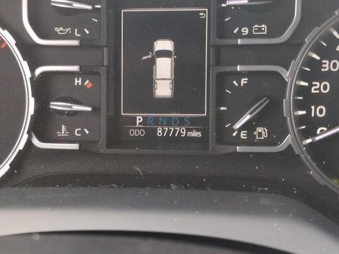 Used 2018 Toyota Tundra Limited w/ Limited Premium Package AWD/4WD image 19