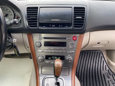 Used 2006 Subaru Outback 3.0R L.L. Bean image 16