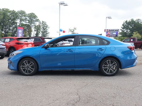 Used 2023 Kia Forte GT-Line w/ GT-Line Technology Package FWD image 2