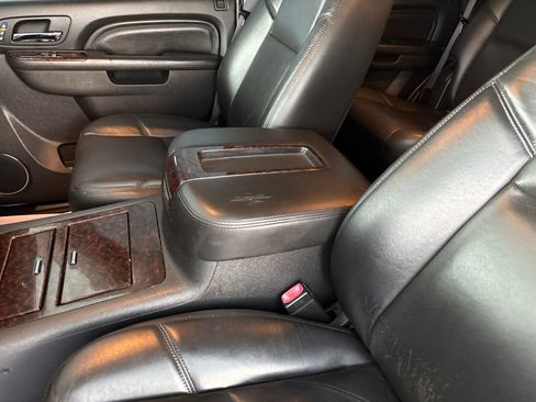 Used 2014 GMC Yukon Denali AWD/4WD image 30