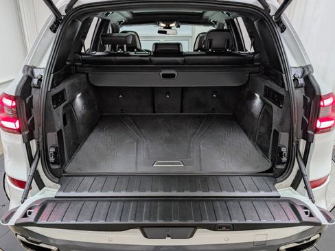 Used 2022 BMW X5 M50i w/ Premium Package image 21