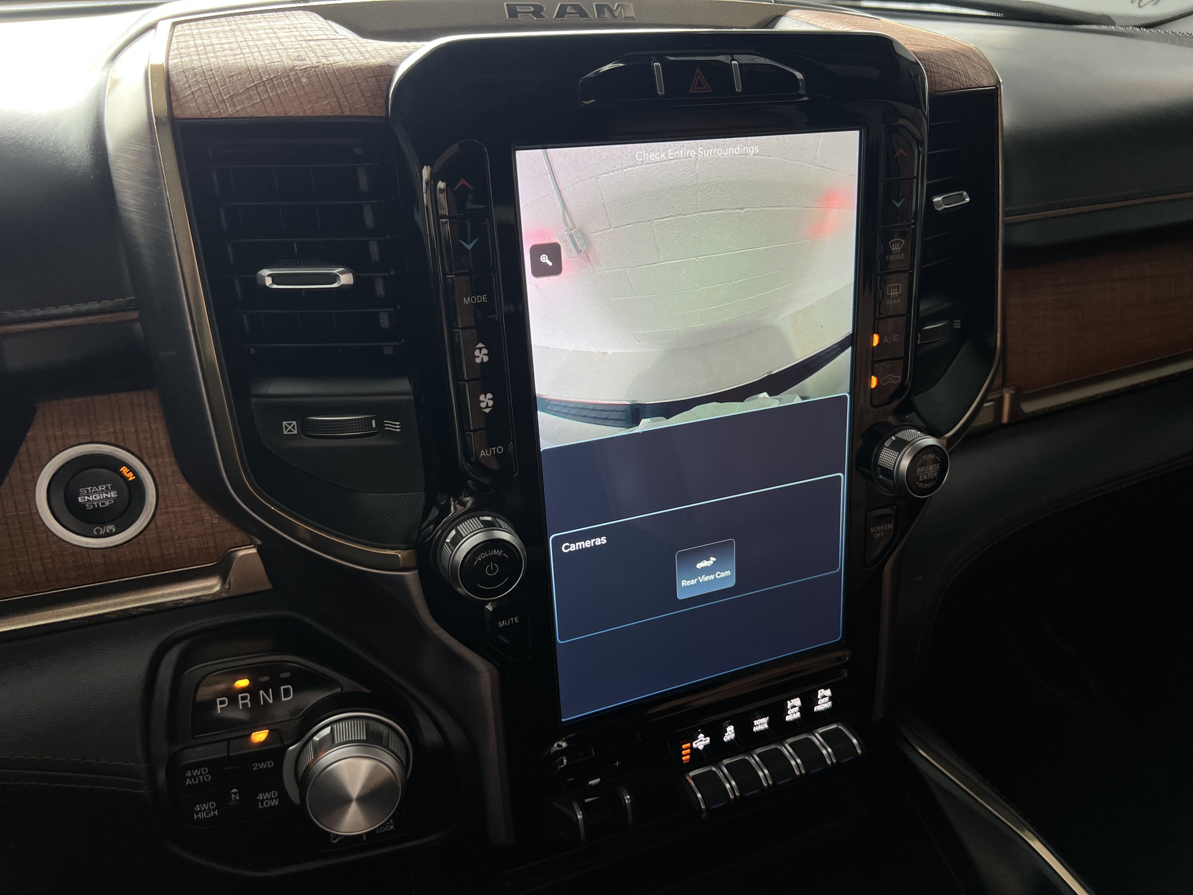 Used 2022 RAM 1500 Limited w/ Off Road Group AWD/4WD image 17