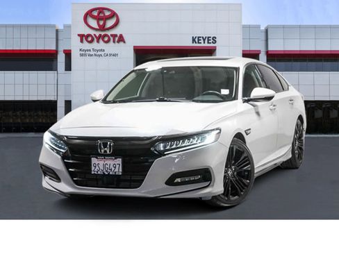 Used 2018 Honda Accord Touring image 1