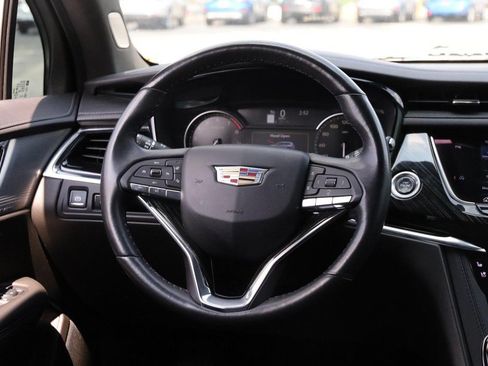 Used 2023 Cadillac XT6 Premium Luxury AWD/4WD image 27