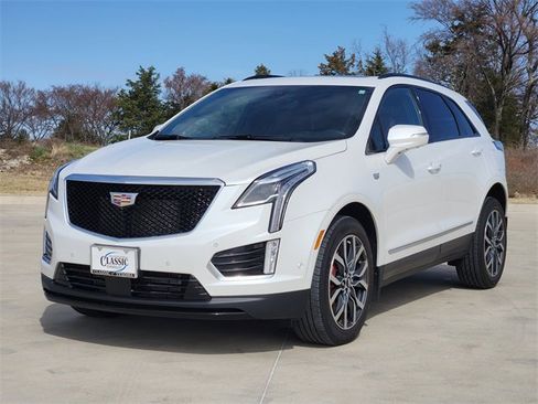 Used 2023 Cadillac XT5 Sportv w/ Technology Package image 4