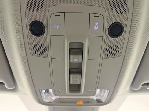 Used 2020 Audi Q3 2.0T Premium w/ Convenience Package image 27