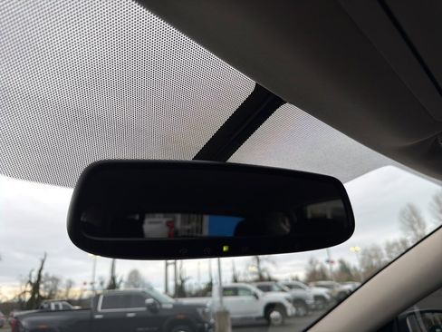 Used 2018 Nissan Murano SV image 16