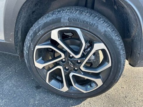 Used 2025 Chevrolet Trax RS w/ Driver Confidence Package image 10