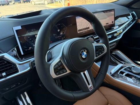 Used 2026 BMW X6 M60i w/ Climate Comfort Package image 11