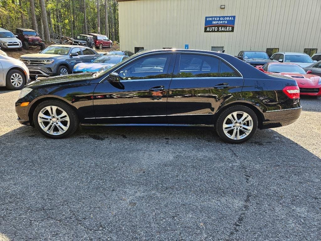 Used 2011 Mercedes-Benz E 350 4MATIC Sedan image 3