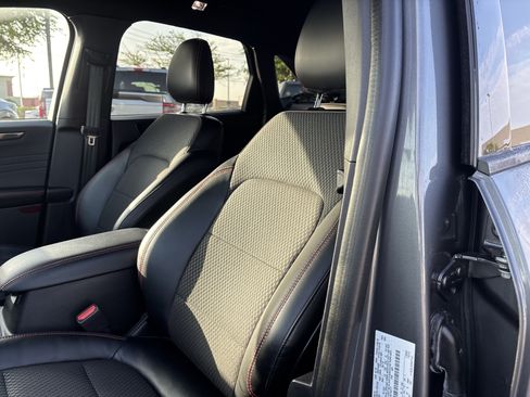 Used 2023 Ford Escape ST-Line w/ Tech Pack #1 FWD image 11