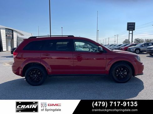 Used 2020 Dodge Journey SE w/ SE Popular Equipment Group FWD image 9