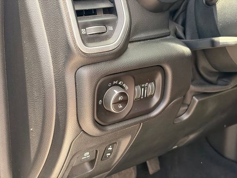 Used 2019 RAM 1500 Big Horn RWD image 19