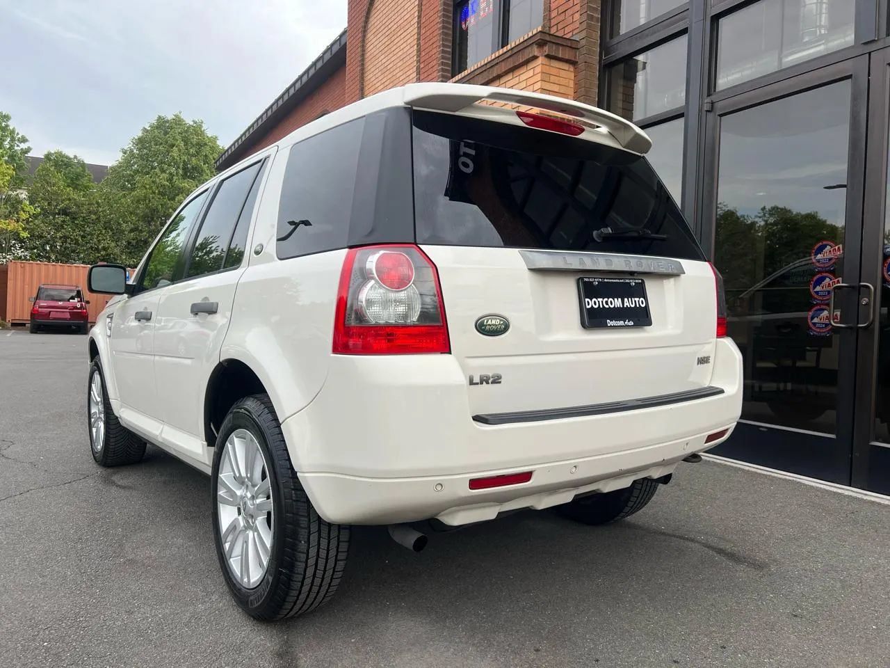 Used 2010 Land Rover LR2 HSE AWD/4WD image 7