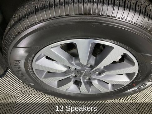 Certified 2023 Chrysler Pacifica Limited image 9