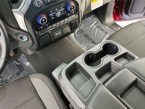 Used 2022 Chevrolet Silverado 1500 LT w/ Z71 Off-Road Package AWD/4WD image 29