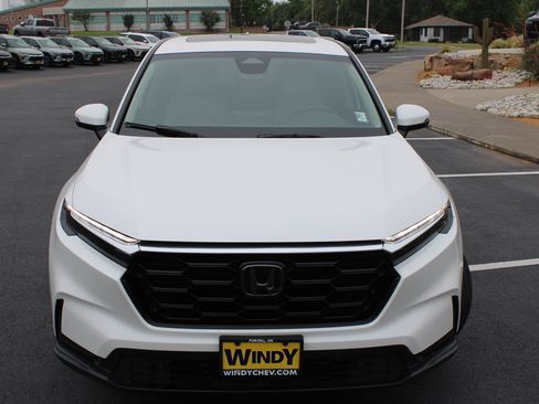 Used 2025 Honda CR-V EX-L image 3