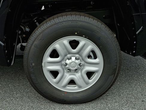 New 2025 Toyota Tundra SR w/ SR Tow Package image 18